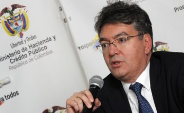 La norma incluye además un artículo que autoriza a la Nación para emitir títulos de deuda pública hasta por $500.000 millones para pagar las deudas de Caprecom con los hospitales. Colprensa