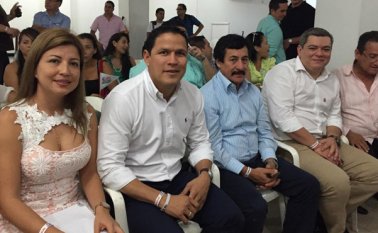 La esposa del excandidato Jorge Acevedo lleva la delantera en el grupo de admitidos. Internet