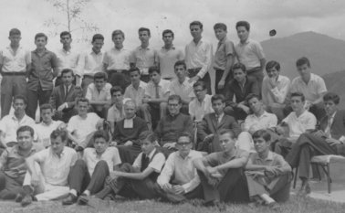 Tomada durante los retiros espirituales en Bucaramanga poco antes de su graduación Archivo