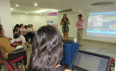 Sandra Sulay Fuentes, secretaria tic, explicó que se está construyendo un clúster de TIC y que se está generando un censo de todos los gremios con el fin de generar proyectos y productos informáticos. Jean Javier García