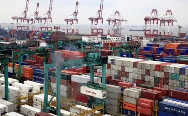 La caída de las compras externas del departamento se debe básicamente a alza del dólar, y el aumento de la inflación. Archivo