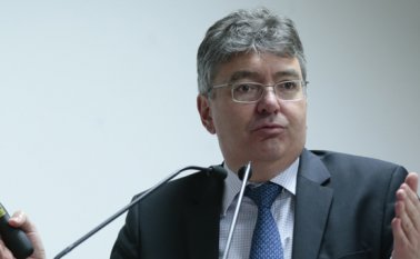 Las recomendaciones para la reforma tributaria que recibió el Ministro de Hacienda, Mauricio Cárdenas, incluyen cinco puntos principales. Colprensa