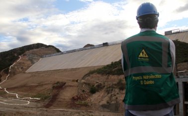 La sala plena de la Corte Constitucional dejó sin piso el decreto que autorizó el inicio del proyecto de generación eléctrica en El Quimbo, tan solo unos meses después de que entrara en operación. Colprensa