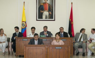 Por unanimidad, los trece diputados que se posesionaron el sábado eligieron la nueva mesa directiva de la Asamblea, enviando así un mensaje de cohesión.  Juan Pablo Bayona