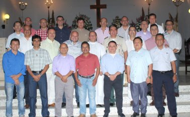 Exalumnos del Colegio Instituto Técnico Salesiano San Juan Bosco de la promoción 1985.  La Opinión