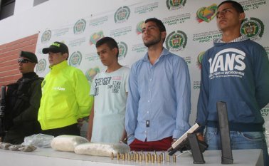 Entre los capturados están Erick Heller Rojas Ditta, llamado ‘Tito’, de 24 años; Jefferson Guillermo Andrade Beltrán, apodado ‘Cocoy’, de 18, y Diego Escalante, de 19.  Policía Nacional