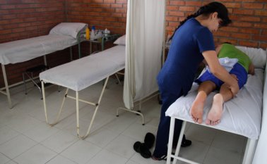 Desde que se hizo el traslado de pacientes de saludcoop a cafesalud, los usuarios de la EPS se han quejado por la demora en la autorización de los procedimientos y la entrega de medicamentos.  Archivo