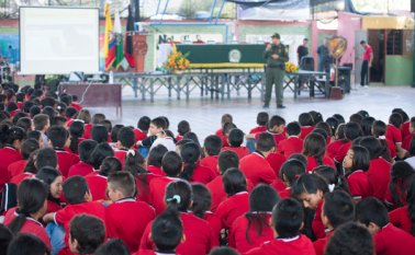 Este año, las autoridades atacarán formalmente la informalidad en el transporte escolar y dictarán charlas permanentes a los estudiantes. Cortesía