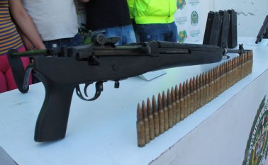 Estas fueron las armas encontradas a la pareja dentro del predio.
Archivo