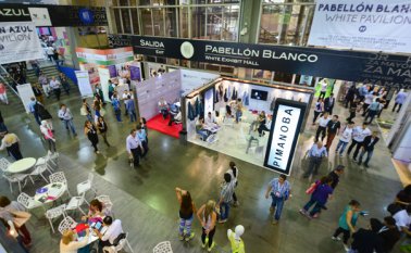 El evento cuenta con la participación de empresarios de 24 países y con lo mejor de la industria nacional, en donde se destaca que de los 510 expositores, el 70% son del país. Colprensa