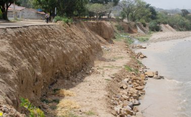 En este sector de Villa Camila es que la Alcaldía emprenderá los trabajos de recuperación de la margen derecha del río Pamplonita y la construcción de un colector de aguas negras.
 Archivo