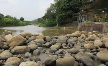 En el sitio de la bocatoma del acueducto, las condiciones siguen siendo críticas para la captación de agua del río Pamplonita. Orlando Carvajal