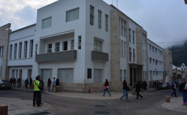 De acuerdo con la Secretaría de Hacienda, no se emitirán nuevas facturas hasta tanto los contribuyentes no demuestren que están al día con el predial. Archivo