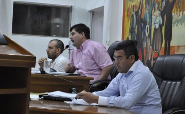 Bachir Mirep, Víctor Suárez y Oliverio Castellanos, quienes hacen parte de la mesa directiva del Concejo de Cúcuta y quienes al lado de sus otros 16 colegas de corporación deben encontrar la ‘fórmula mágica’ para elegir contralor y personero.
 Archivo