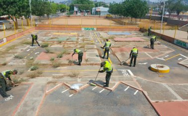 La Policía llegó hasta Comuneros para readecuar este parque en abandono. Cortesía