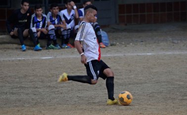 Alexis Carrillo Medina, futbolista de River Plate Cúcuta. Mario Caicedo