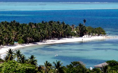 La industria del turismo vivió su mejor año en 2015, cuando 1.184 millones de personas viajaron al extranjero (+4,4% interanual). Archivo