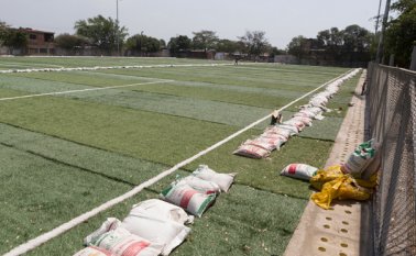 La cancha sintética El Apóstol, ubicada entre los barrios Claret, Tucunaré y Motilones ya está terminada y lista para que la comunidad empiece a usarla. Juan Pablo Cohen