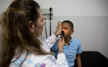 No ha habido una campaña de salud pública que le informe a la gente acerca de zika. AP