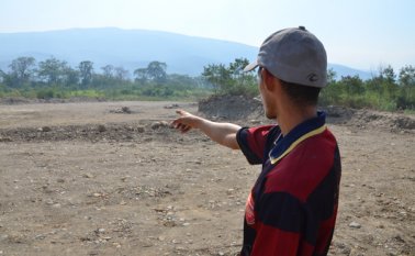 El martes en la tarde, militares venezolanos cruzaron la línea fronteriza y golpearon a dos obreros acusándolos de ser paramilitares. Los hechos ocurrieron en inmediaciones del río Táchira. Rodrigo Sandoval