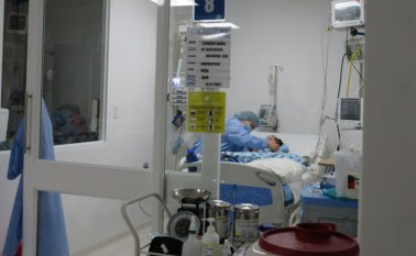 La menor de 20 meses comenzó con disminución de la fuerza en extremidades. Cortesía