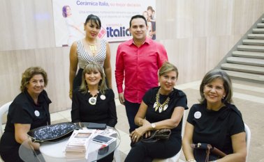 Se pie: Claudia Garzón y César Ricardo Rojas,secretario de cultura de Norte de Santander. Sentadas: Marlene de Ararat, Piedad Valero de Salgar, Yolanda Rey de Colmenares y Martha Hernández de Colmenares. Juan Pablo Bayona