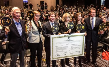 La ministra de Comercio, Industria y Turismo, la presidenta de ProColombia, el presidente de la Andi y el presidente de Analdex, Javier Díaz Molina, suscribieron el compromiso ‘Colombia Exporta Más’. Colprensa