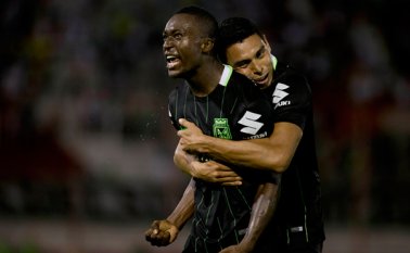 El Atlético Nacional tuvo el mejor arranque posible en Copa Libertadores, ganándole a Huracan 0-2 en condición de visitante, con la figura del juvenil Marlos Moreno como estandarte de una eficaz delantera. AFP