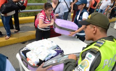 54 ciudadanos venezolanos, 48 de ellos turistas, cruzaron la frontera entre Táchira y Norte de Santander el 29 de febrero.   Rodrigo Sandoval