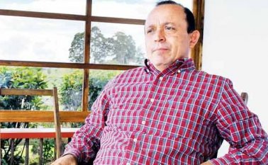 Santiago Uribe, hermano del expresidente y senador Álvaro Uribe Vélez. Internet