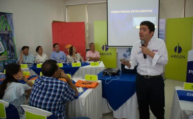 Luis Felipe Henao Cardona, ministro de Vivienda, anunció la costrucción de las instituciones en el marco de la asamblea regional de Camacol Cúcuta-Nororiente. Juan Pablo Bayona