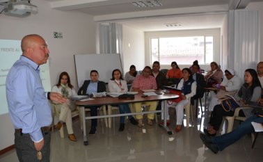 El rector del colegio San Francisco, Bernardo Wilchez, expuso las estrategias para enfrentar la drogadicción. Roberto Ospino