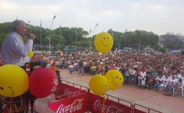 Las mujeres disfrutaron de música, rifas y detalles. Cortesía