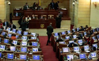 Tras más de una hora de estar reunida una subcomisión, se llegó a un acuerdo de todos los partidos para avalar la ley. Colprensa