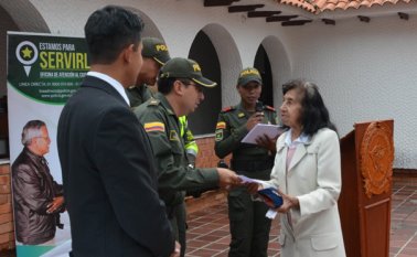 Comunales de Las Américas se graduaron como promotores de convivencia y seguridad ciudadana. Roberto Ospino