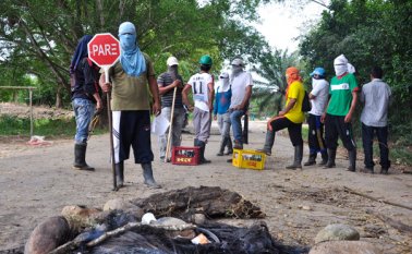 De acuerdo con Ascamcat, la entrada de erradicadores generaría un violento paro pues, en palabras de voceros de la organización “la gente se hace matar para defender la economía de su familia”. Archivo