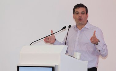 Simón Gaviria, director del DNP, durante su visita ayer a Villa del Rosario, calificó como indignante la situación que se está presentando con el Sisbén. Juan Pablo Cohen