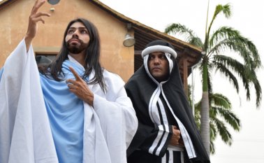 La puesta en escena está inspirada en las tentaciones que soportó Jesús, según las creencias de la religión Católica. Cortesía