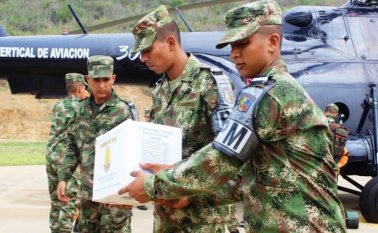 La emergencia ambiental se presenta desde hace unos ocho días en este parque natural. Ejército Nacional