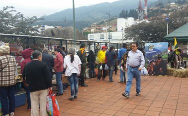 Este sábado se hizo el primer mercado campesino en la ciudad mitrada. Suministrada