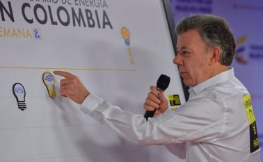 La cifra de este domingo fue la segunda más baja desde que inició la campaña con la que el Gobierno busca que de manera voluntaria lo colombianos ahorren energía y así evitar el racionamiento. El mal porcentaje de ahorro del sábado sólo ha sido superado por el que se registró el 8 de marzo, día en el que el ahorró llegó a  1,98 %. Archivo