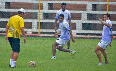 Los rojinegro se preparon para buscar una sólida victoria este martes. La Opinión