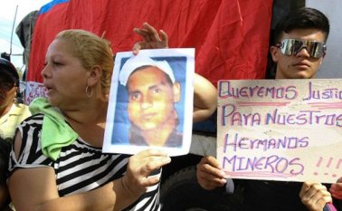 Autoridades venezolanas localizaron los cuerpos de 17 mineros que estaban desaparecidos desde principios de mes en la población suroriental de Tumeremo, en el estado de Bolívar. La Patilla