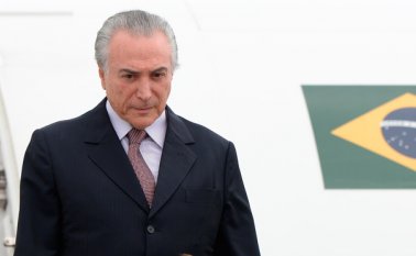 Michel Temer, un discreto abogado constitucionalista de 75 años, asumiría la jefatura de Estado hasta 2018 si Rousseff fuera destituida. AFP