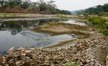 En la imagen se puede observar el nivel de deterioro del sector de La Ye, donde el contaminado río Pamplonita se une al Táchira. Alfredo Estévez