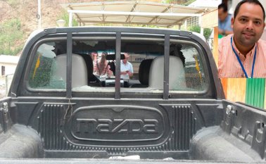 La camioneta en la que viajaba el alcalde de El Carmen, Edwin Cárdenas, quedó con varios impactos de bala tras el atentado.
Cortesía