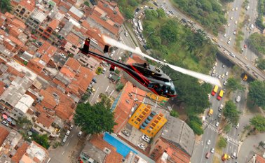 En el helicóptero iban el piloto capitán Fabio González Páez y los escoltas de la empresa Prosegur, Ramiro Julio Hernández y Adín Darío Castro Herazo. Heliflycolombia.com