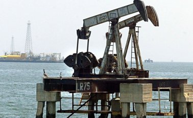 Para el próximo trimestre el mercado cambiario no registrará un alza tan fuerte como se presentó entre enero y febrero de 2016. AFP