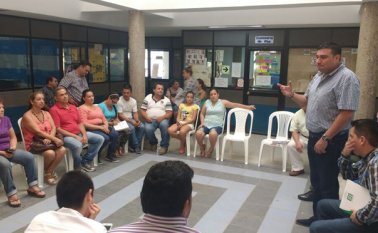 El secretario de Gobierno tiene como última medida sacarlos en caso de agotar nuevas conversaciones. Suministrada