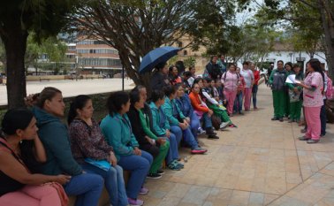 Las madres comunitarias de Pamplona protestan pacíficamente en el parque Águeda Gallardo. Roberto Ospino